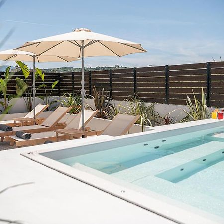 Sol Luxury Apartment - Close To The Beach With A Private Mini Pool Hriszí Aktí Haniá Kültér fotó