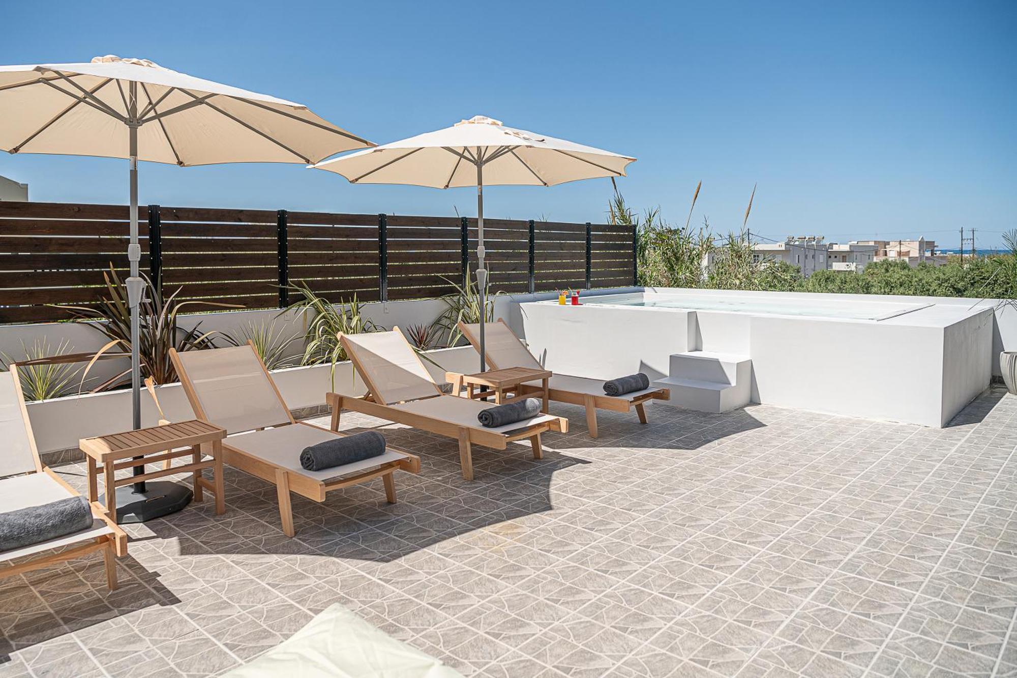 Sol Luxury Apartment - Close To The Beach With A Private Mini Pool Hriszí Aktí Haniá Kültér fotó