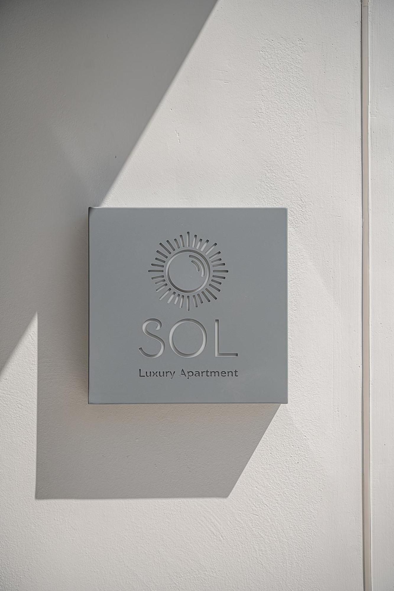 Sol Luxury Apartment - Close To The Beach With A Private Mini Pool Hriszí Aktí Haniá Kültér fotó
